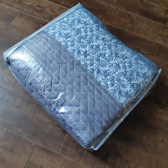 New Boho Blue & Grey 3 PC Bedding 100% Polyester Quilt Set • Reversible • KING - Picture 8 of 8